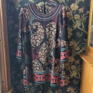 Creation Paisley Abstract Print Tunic Blouse Scoop Neck Stitched Embellishment M